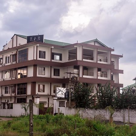 Hotel Aatreyee Dibrugarh Εξωτερικό φωτογραφία
