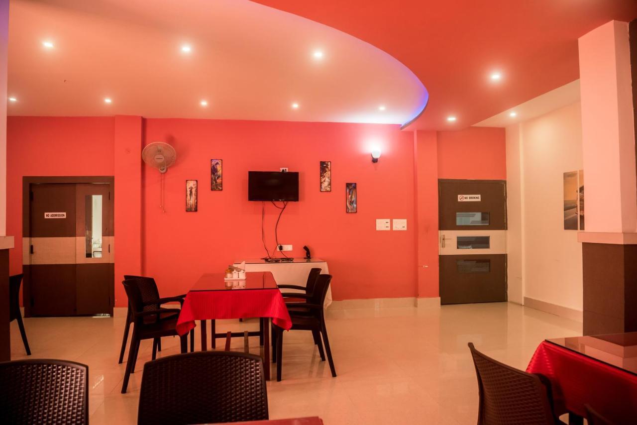 Hotel Aatreyee Dibrugarh Εξωτερικό φωτογραφία