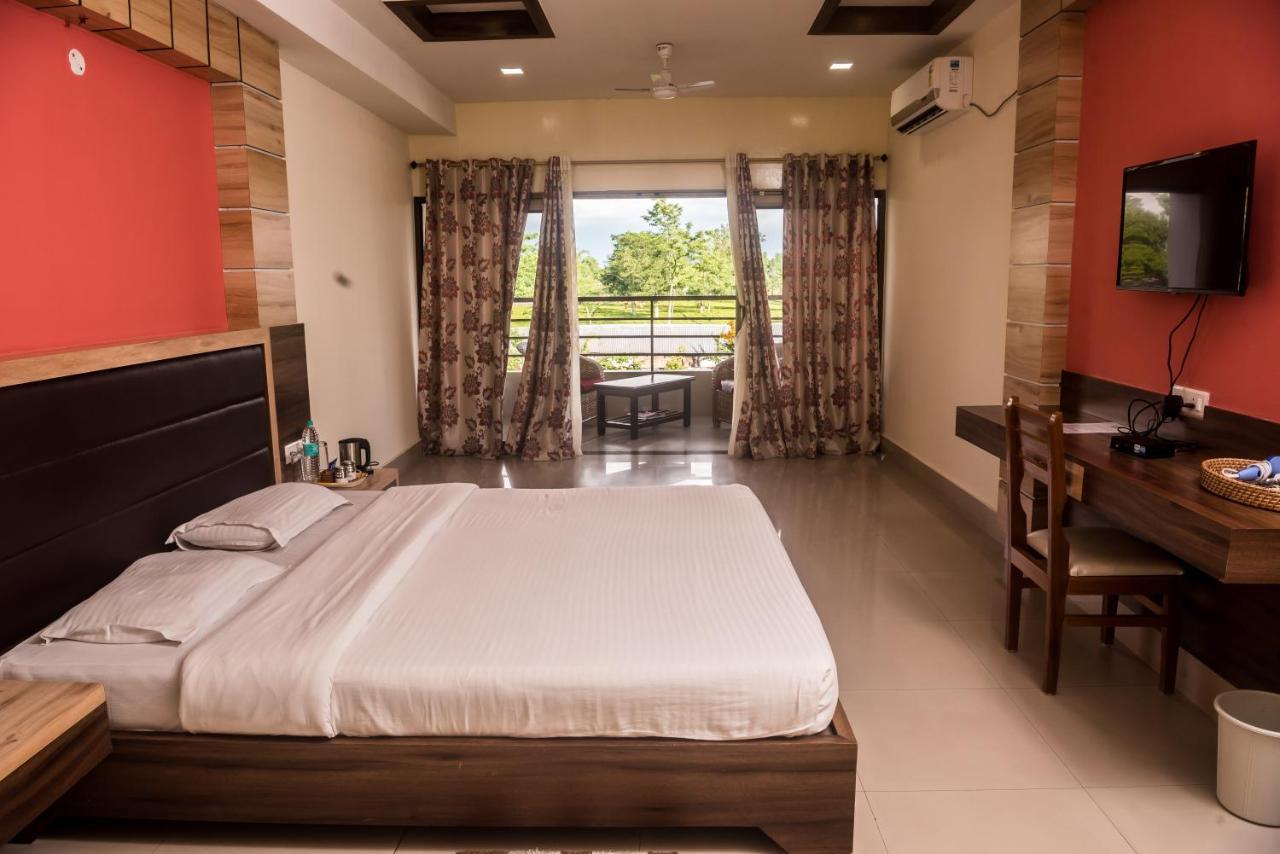 Hotel Aatreyee Dibrugarh Εξωτερικό φωτογραφία