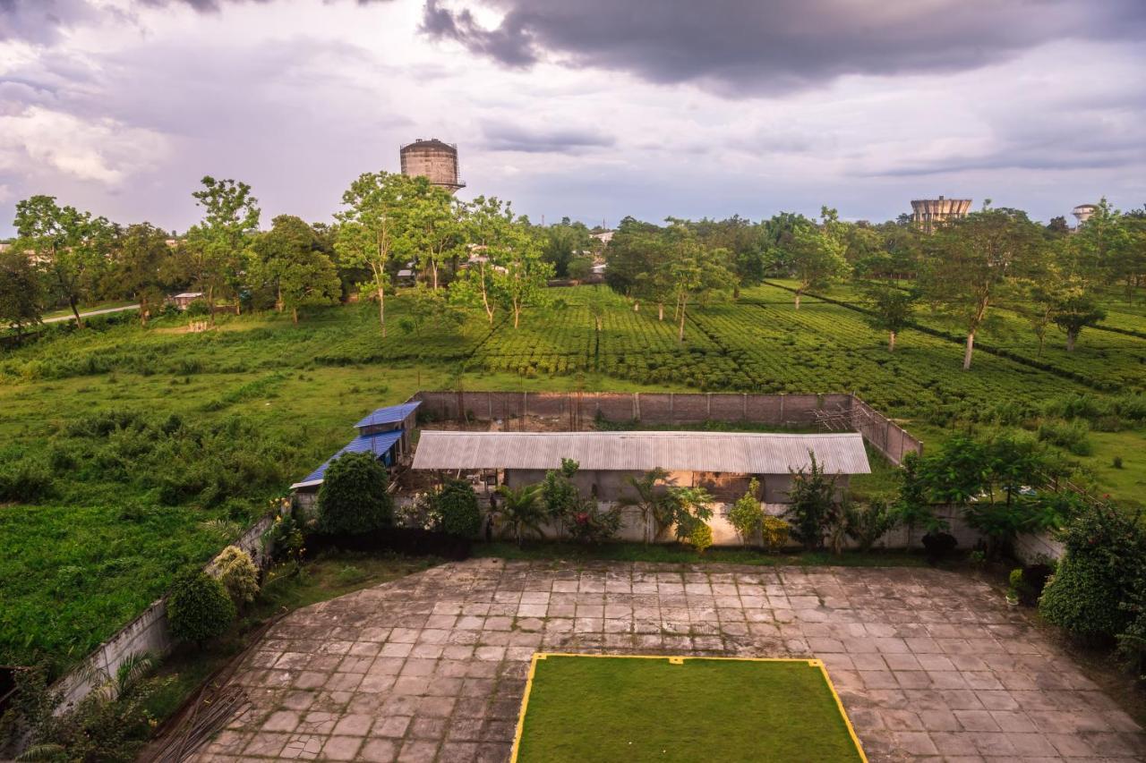 Hotel Aatreyee Dibrugarh Εξωτερικό φωτογραφία