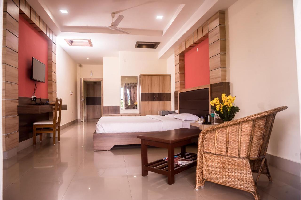 Hotel Aatreyee Dibrugarh Εξωτερικό φωτογραφία